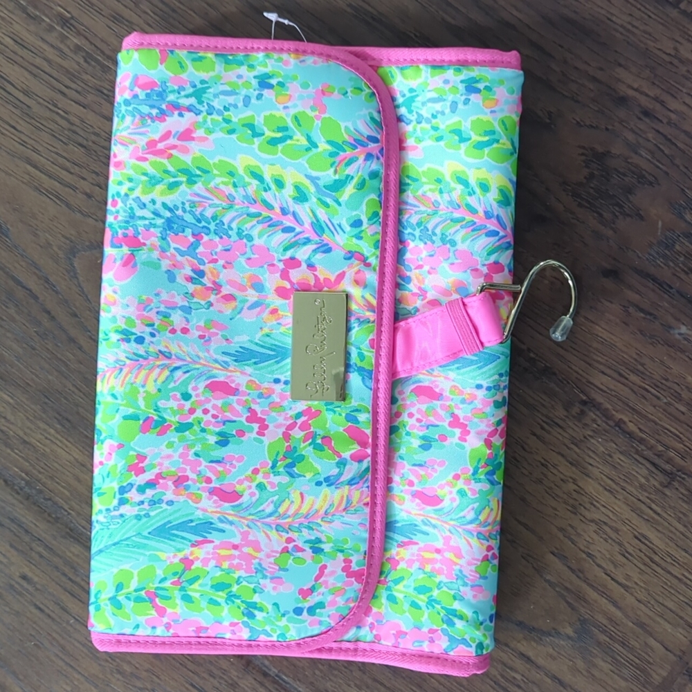 Lilly Pulitzer travel organizer